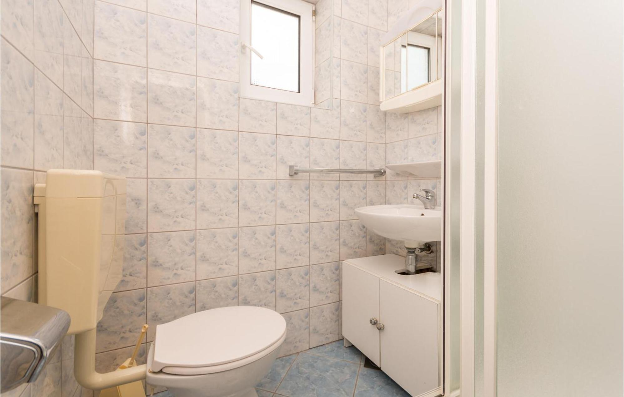 Awesome Apartment In Sveti Filip I Jakov W/ 1 Bedrooms מראה חיצוני תמונה