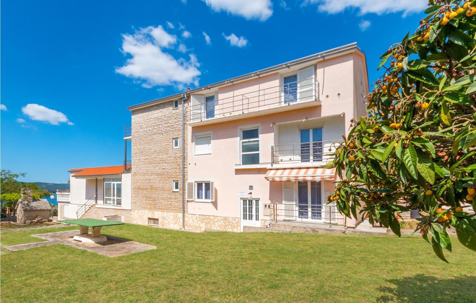 Awesome Apartment In Sveti Filip I Jakov W/ 1 Bedrooms מראה חיצוני תמונה
